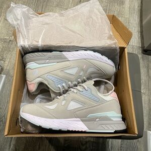 NWT Women’s Size 9.5W Fitville Rebound Core Shoes